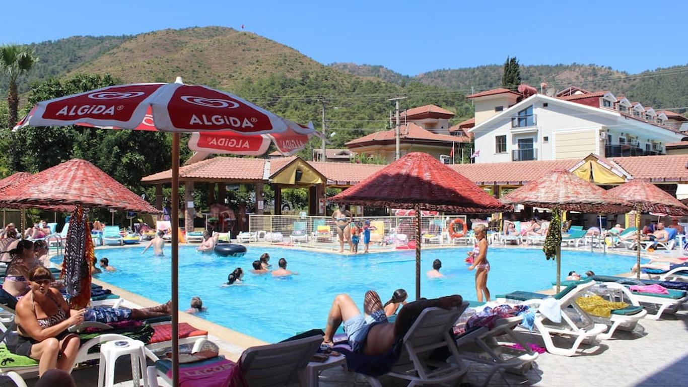 Club Sun Village Apartments