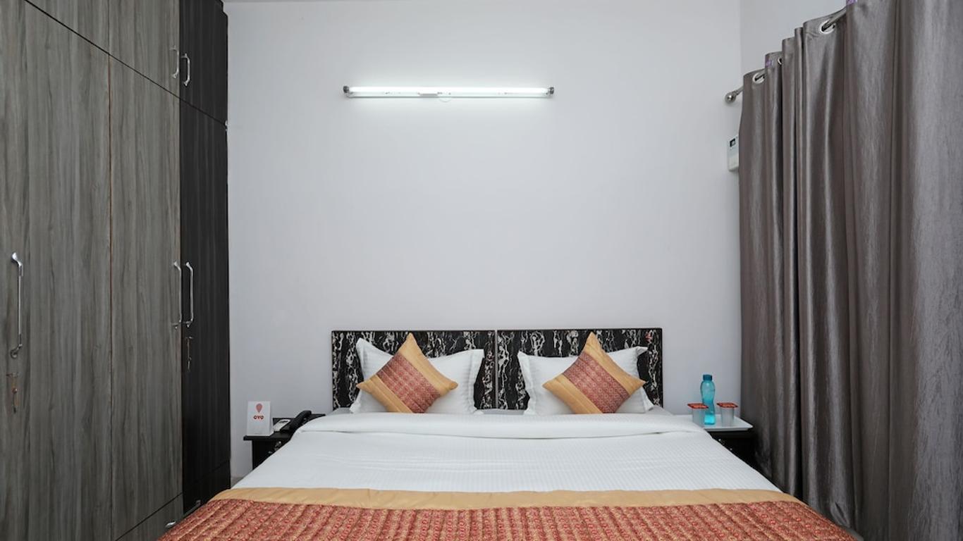 OYO 11383 Hotel Go Rooms