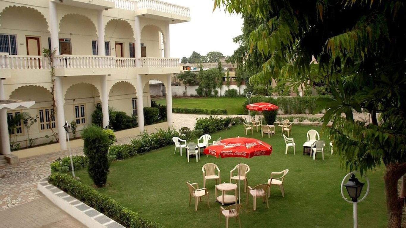 Hotel Saheli Palace