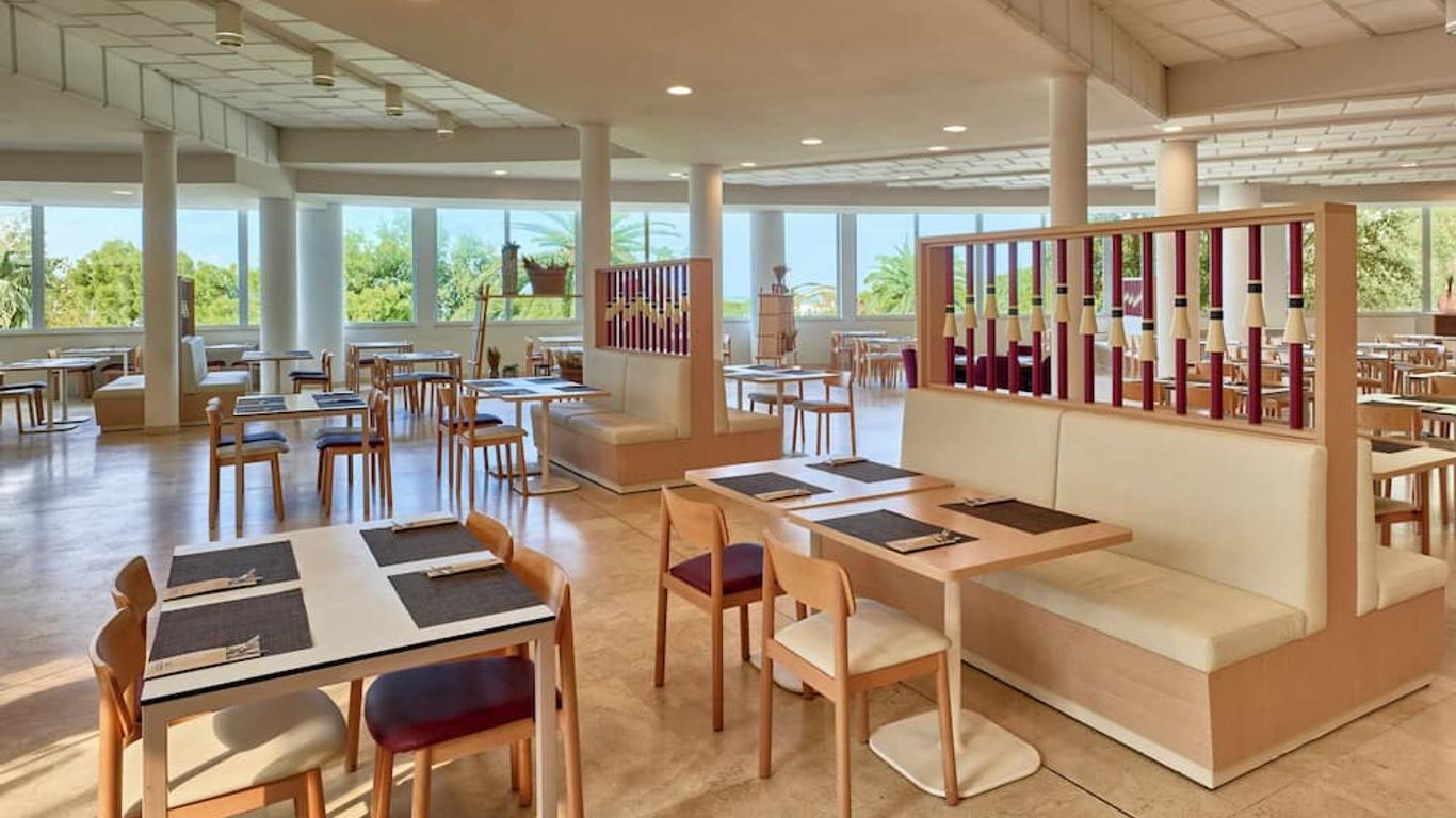 GranSerena Hotel