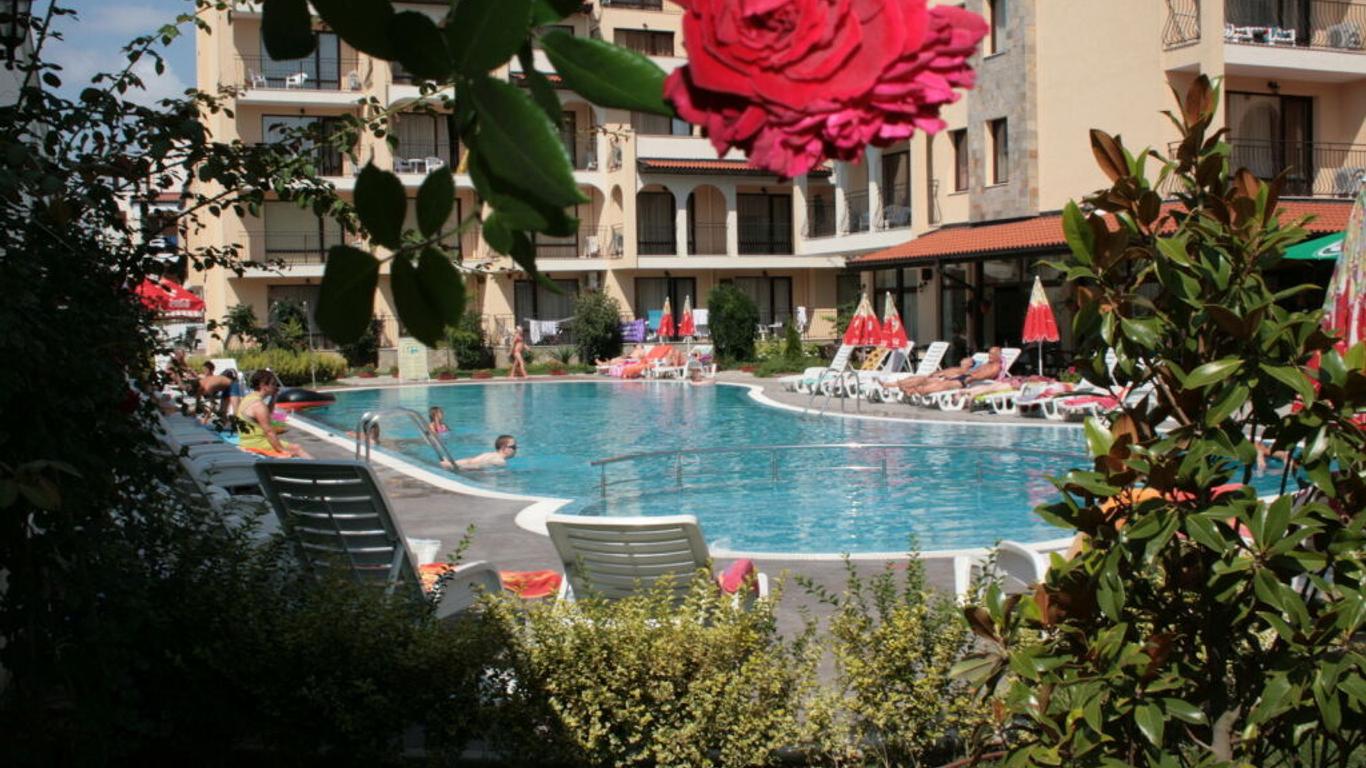 Aparthotel Rose Village