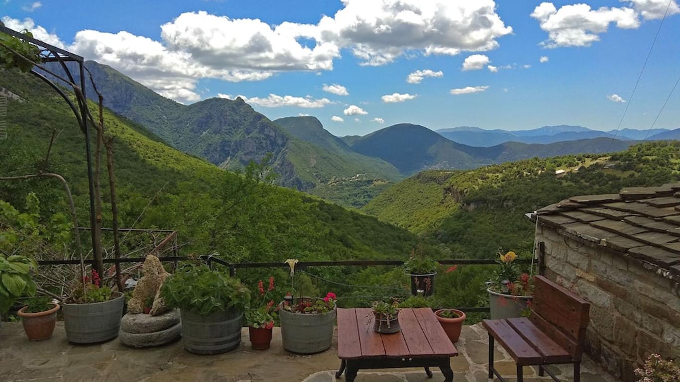 Guesthouse Iro