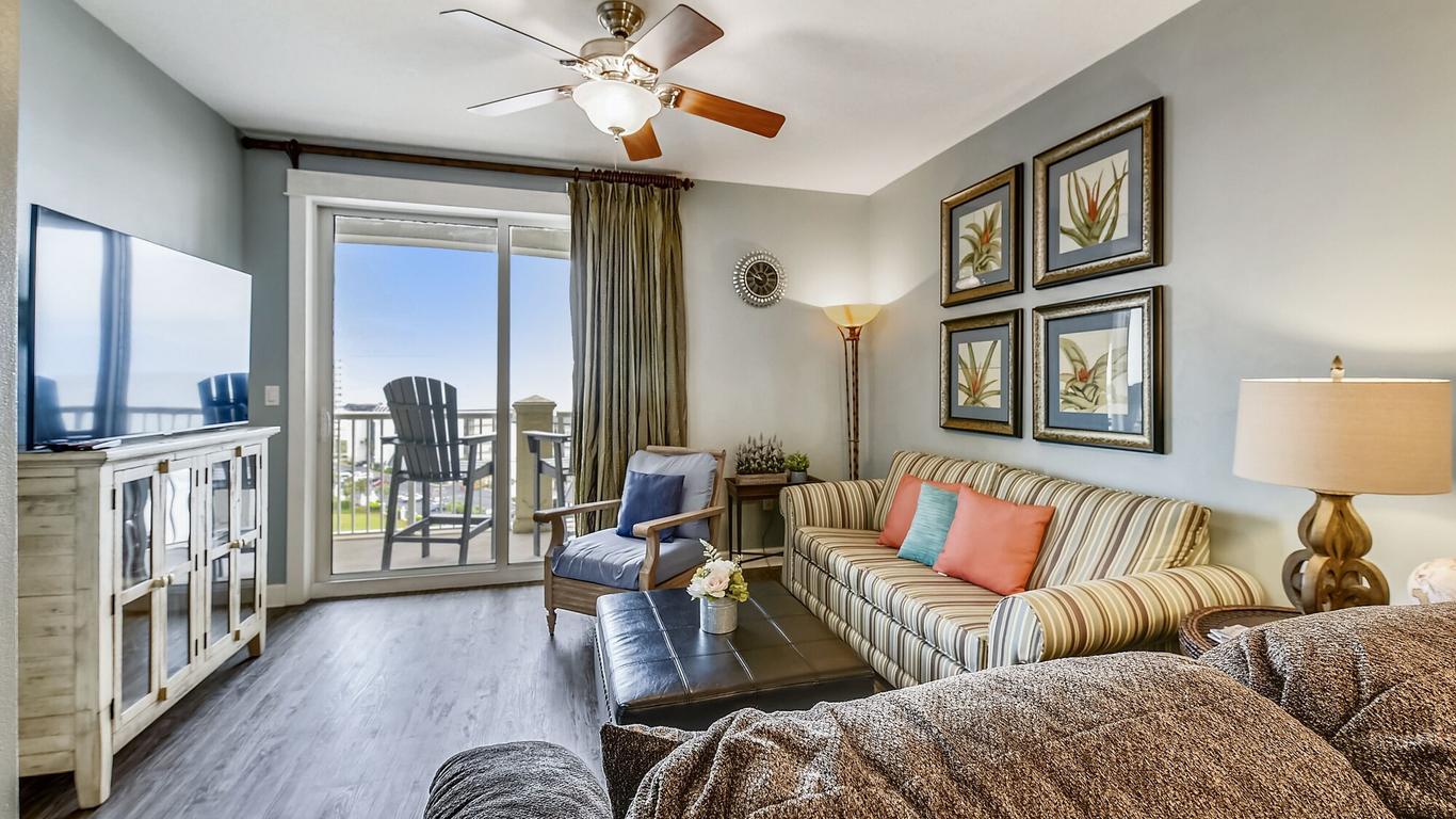 Grand Panama Beach Resort by Book That Condo