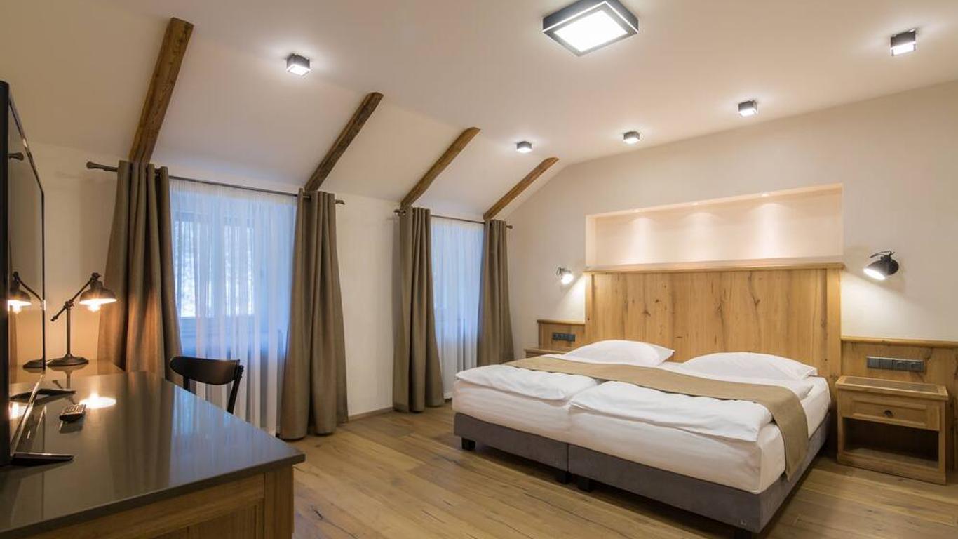 Hotel Malé Versailles
