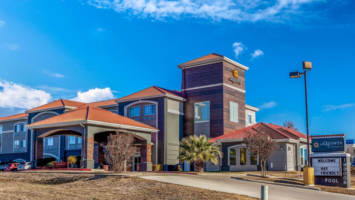 La Quinta Inn & Suites by Wyndham Kerrville