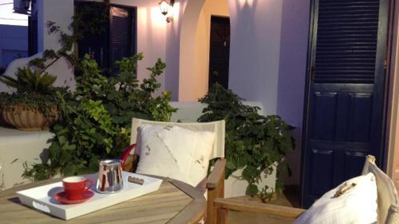 Anita Rooms & Suites Milos