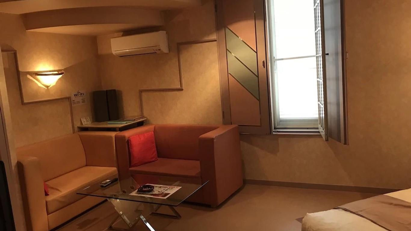 Hotel Tiffany (Adult Only)