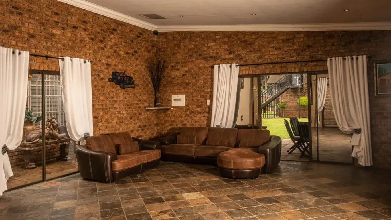 Oppiplot Guest House