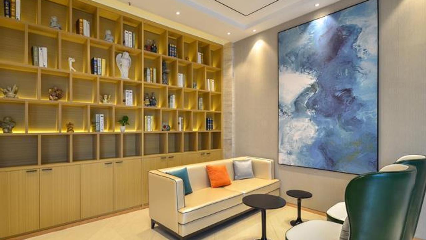City Comfort Inn Wuhan Caidian Square