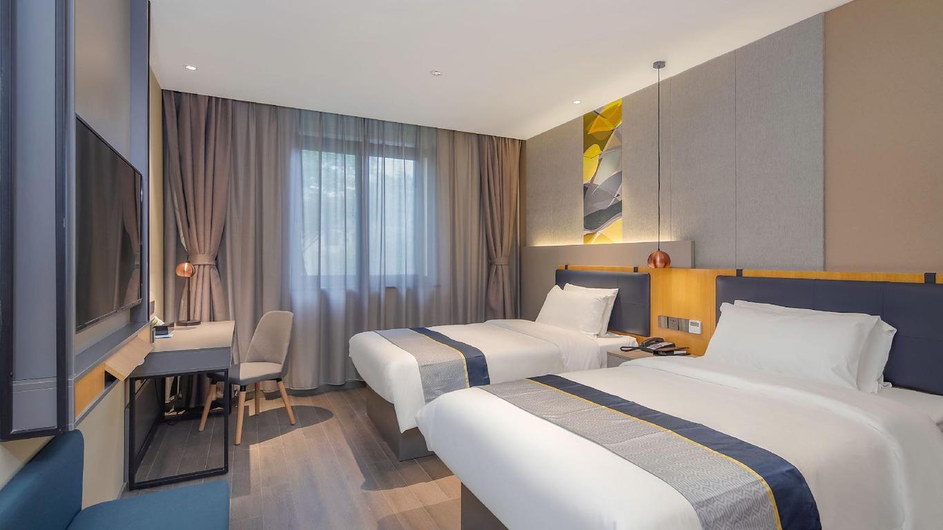 Home Inn Style Golden Nanjing Qiaobei Hongyang Plaza Liuzhou East Road Metro Station