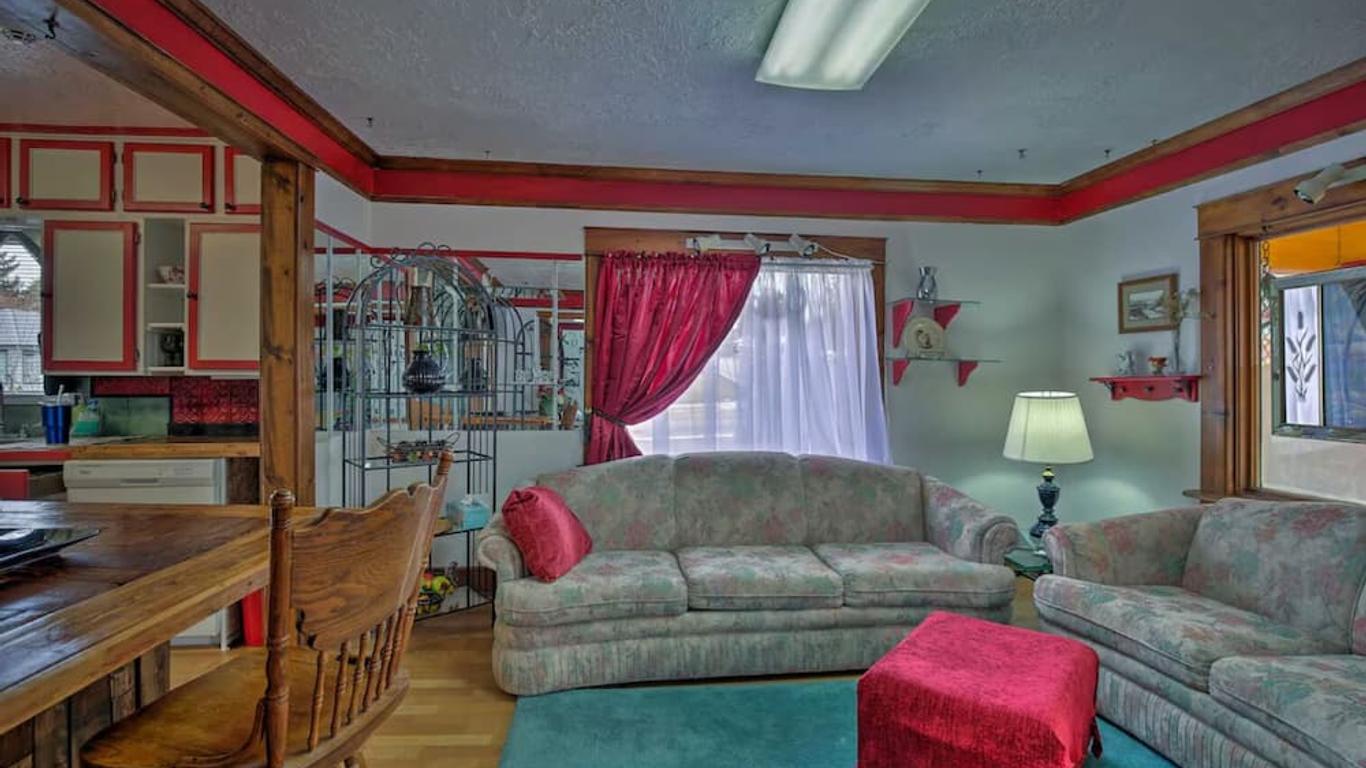 Center Street Cottage