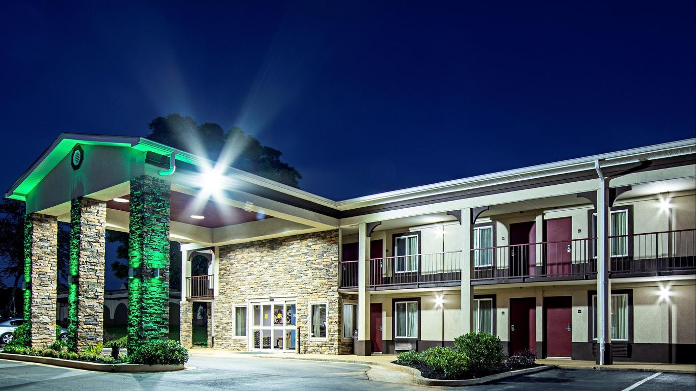 Red Roof Inn & Suites Greenwood, SC