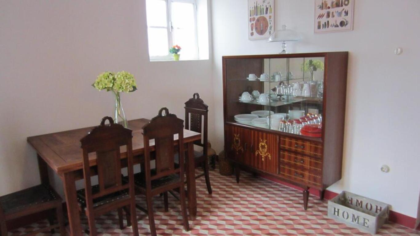 Almada Charm Suites & Apartments