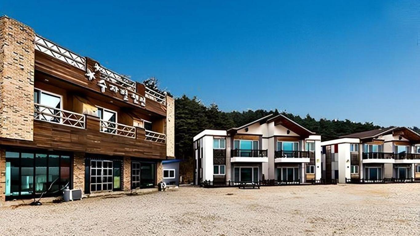 Goseong (Sokcho) Sujabyeol Pension
