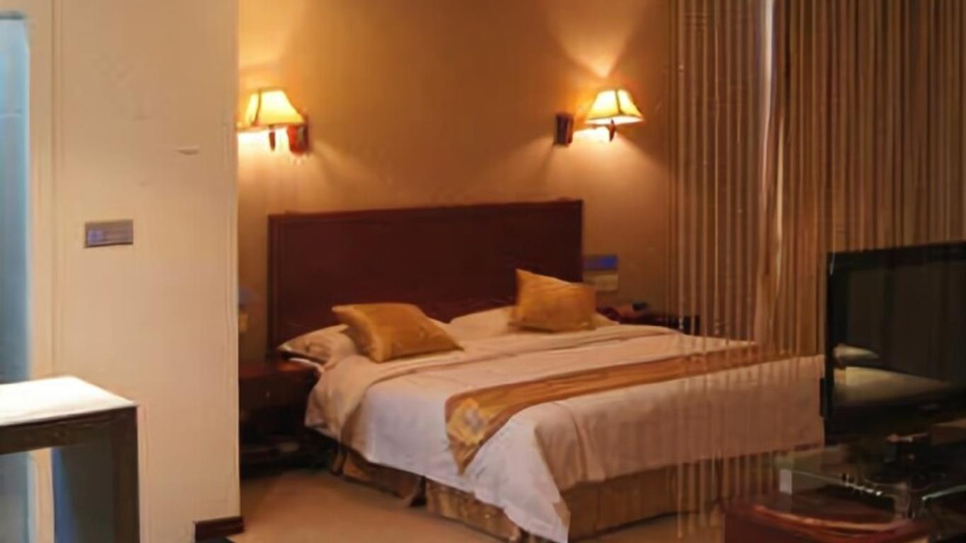 Everight International Liz Fortman Hotel