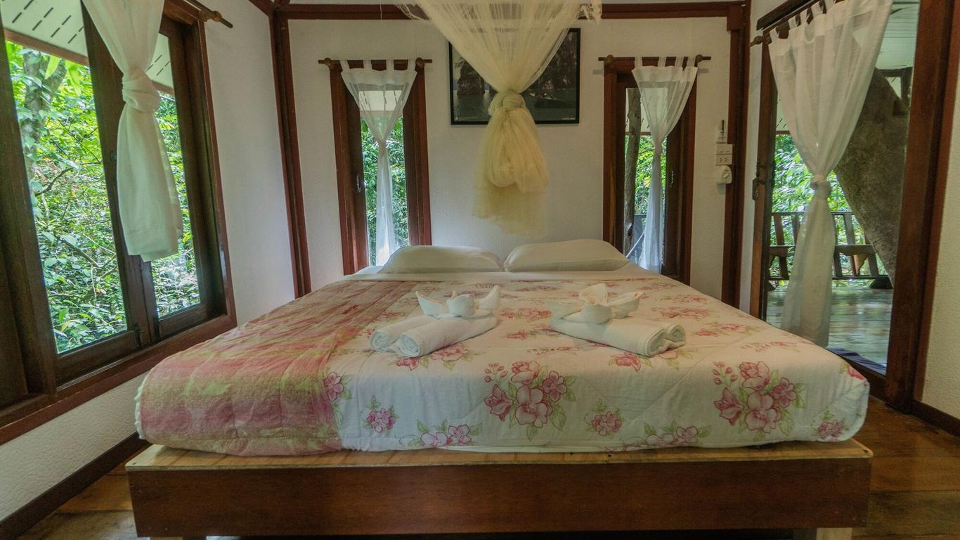 Baan Khao Sok Resort
