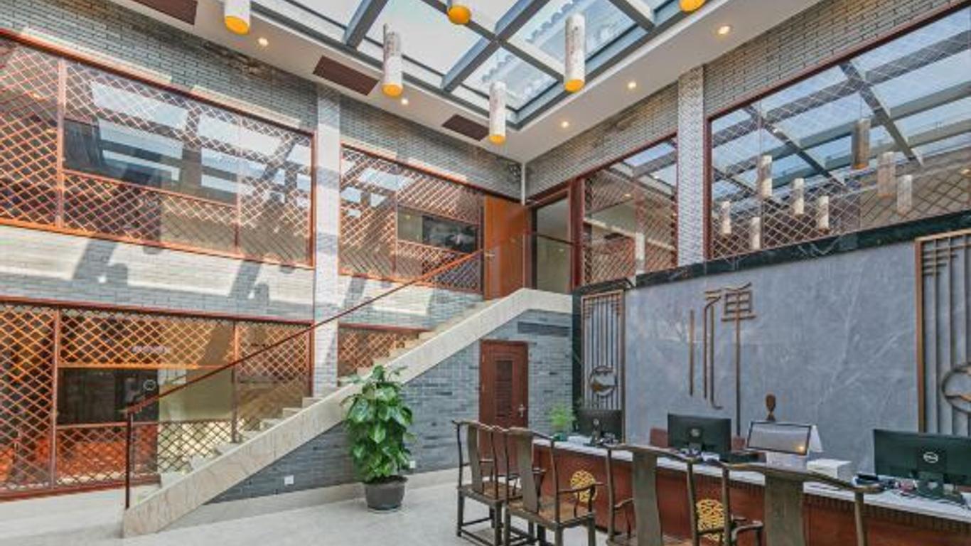 Xilei Panlong Hotel
