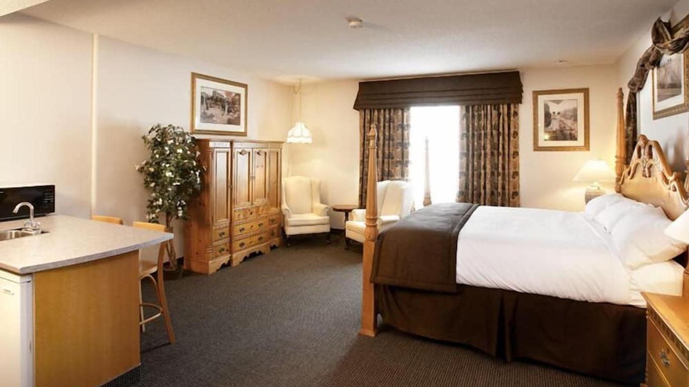 Petawawa River Inn & Suites
