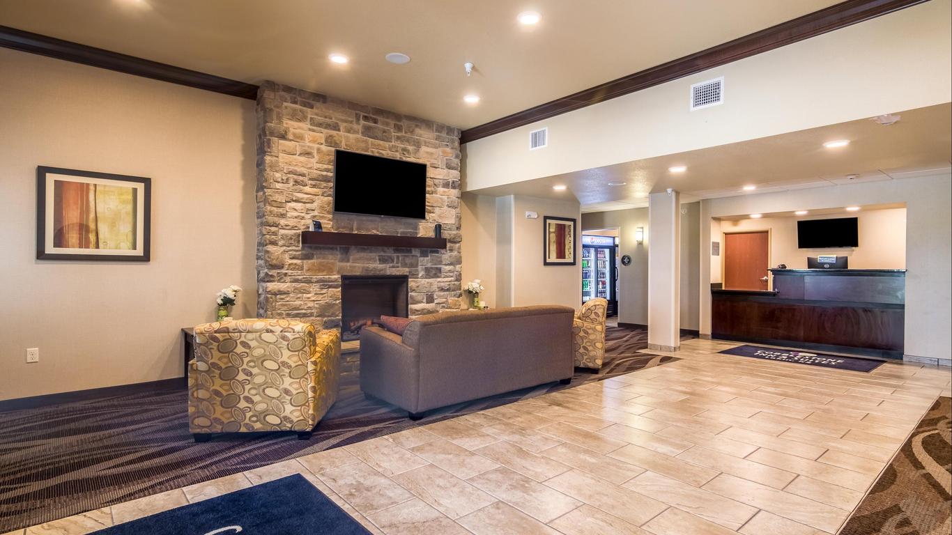 Cobblestone Inn & Suites - Lakin