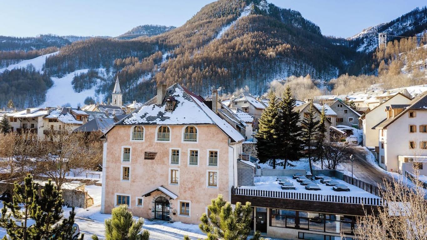 Auberge de Jeunesse HI Serre-Chevalier