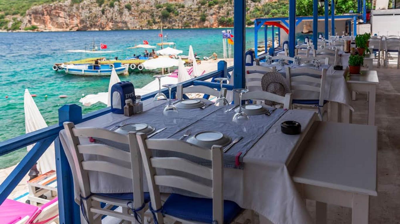 Delos Beach Hotel