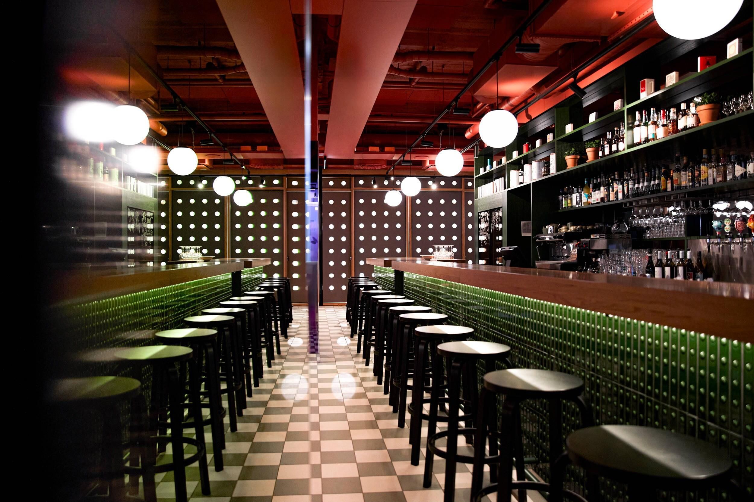 Bar