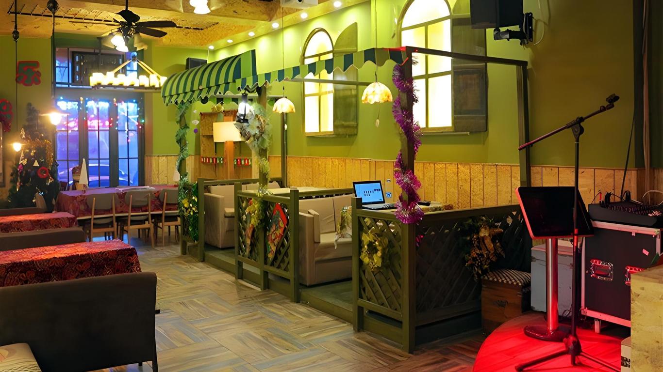 Sweet Postoffice Youth Hostel