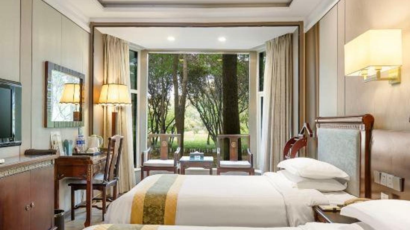 Yujing Garden Holiday Hotel