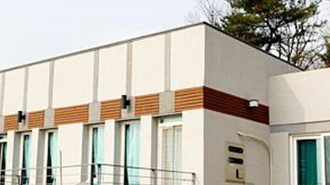 Gwanghwado Dongmakgol Bada Pension
