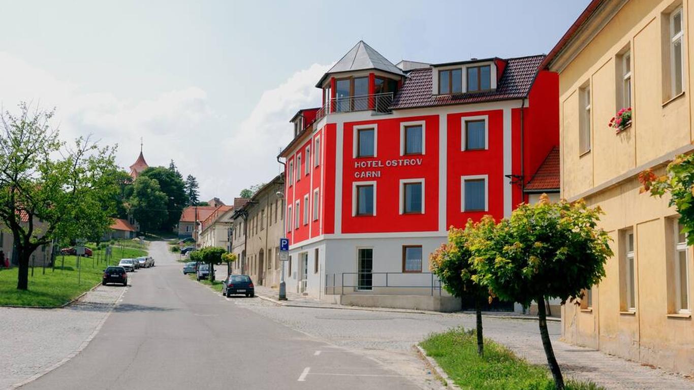 Hotel Ostrov Garni