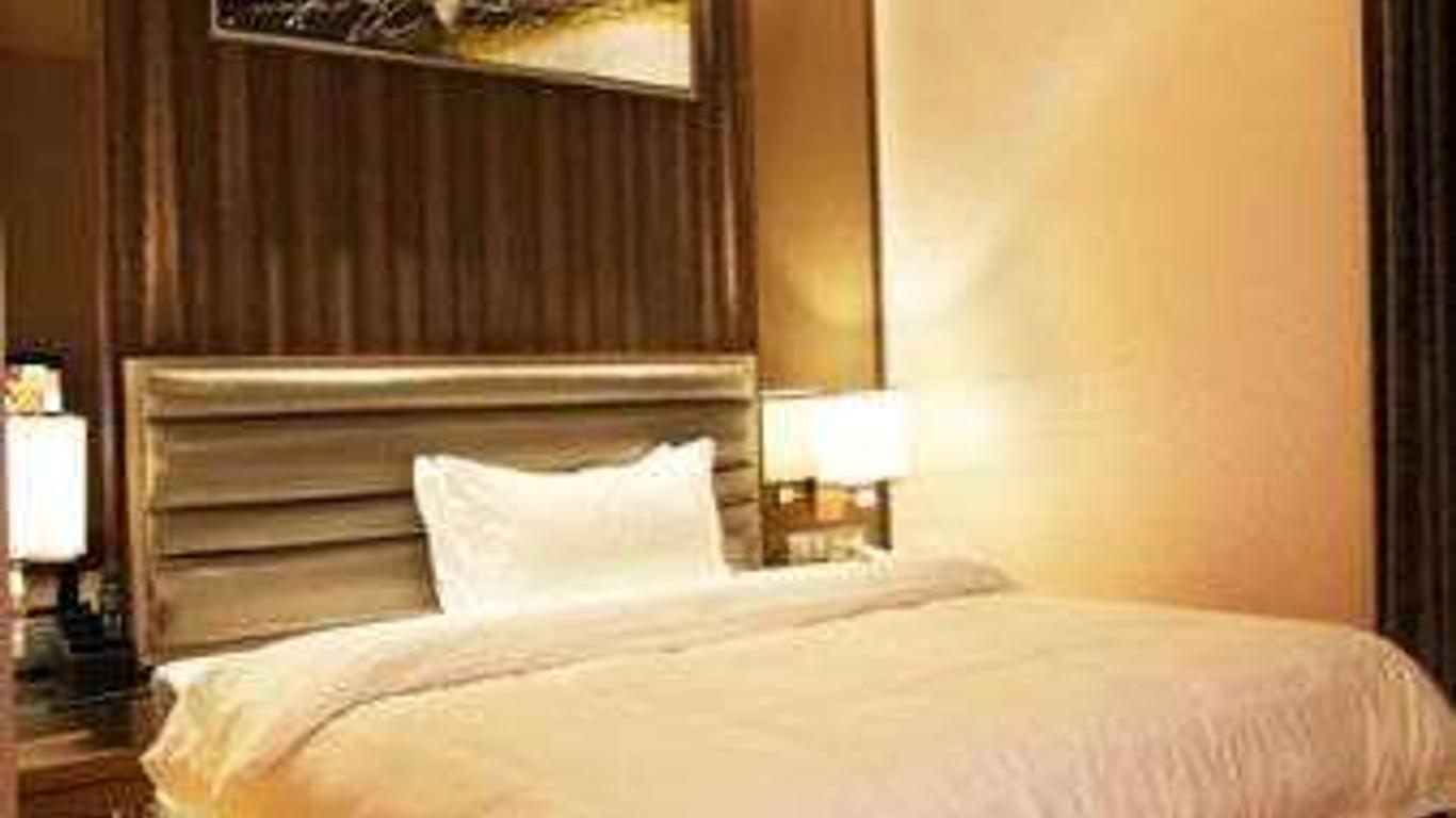 Super 8 by Wyndham Guangzhou South Railway Station Zhongcun