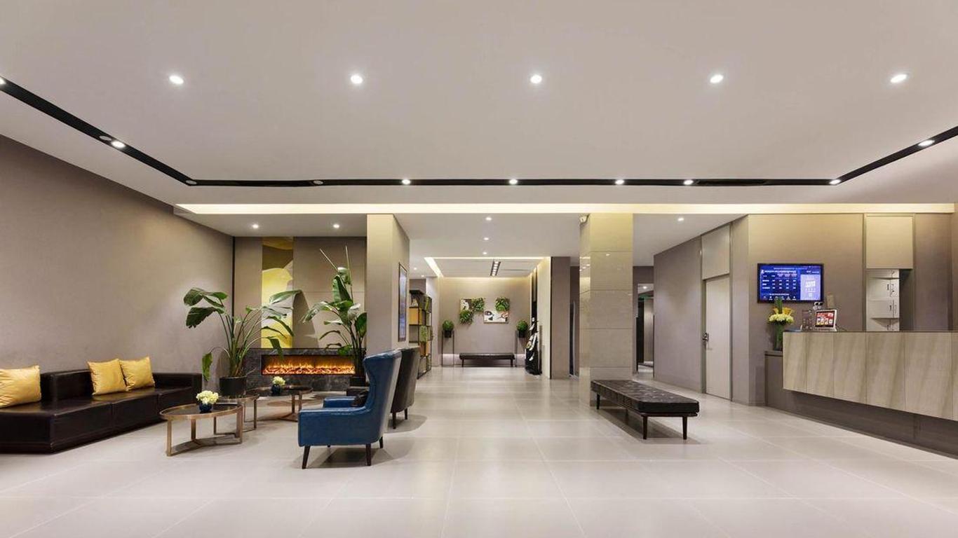 Home Inn Chengdu Chunxi Road Hongxingqiao Metro Station
