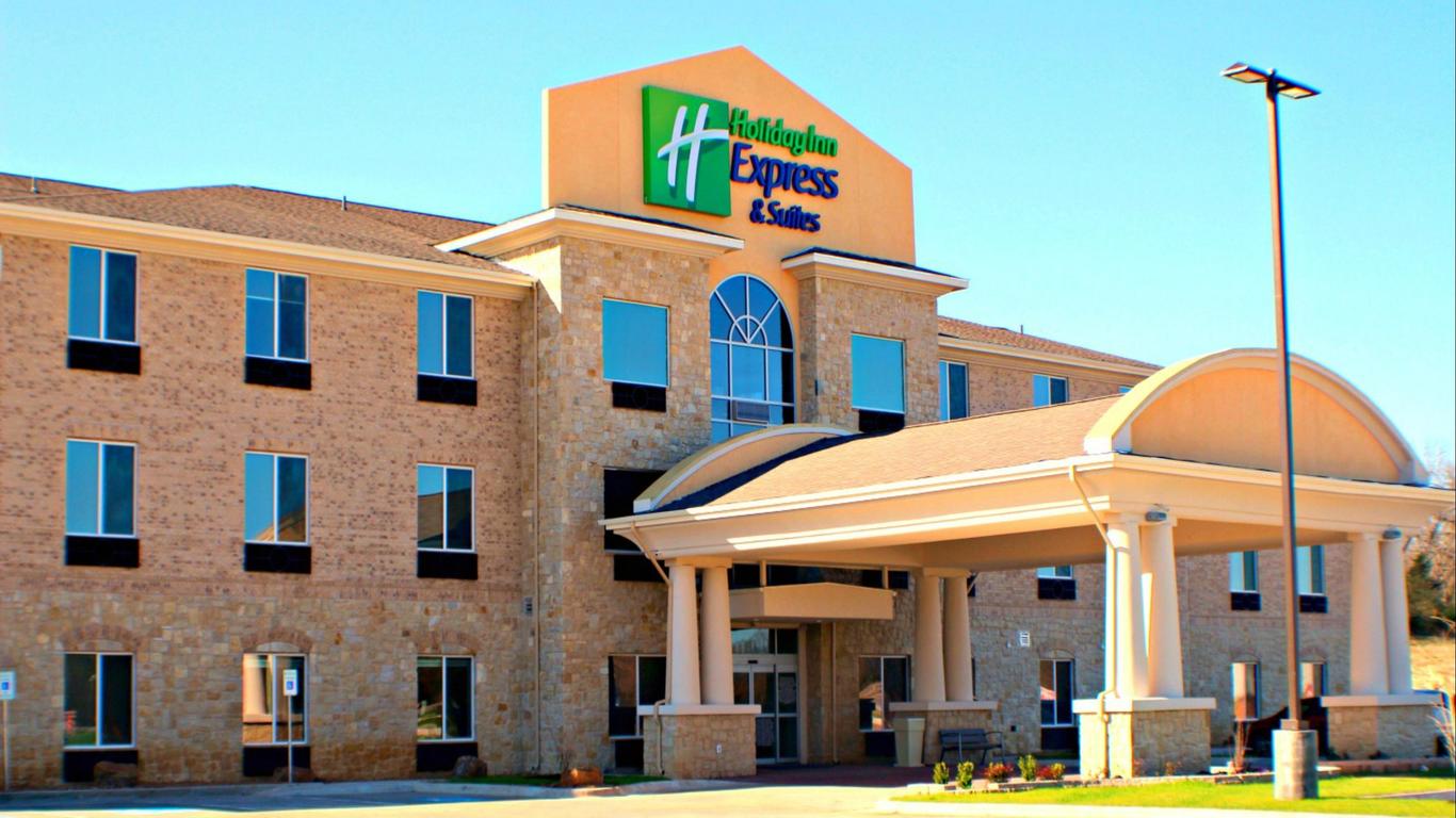 Holiday Inn Express & Suites Bonham