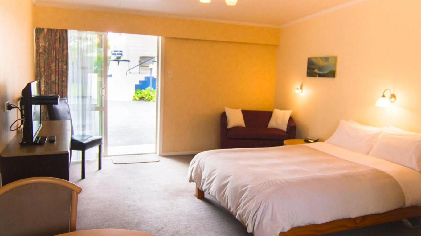 Broadway Lodge Motel