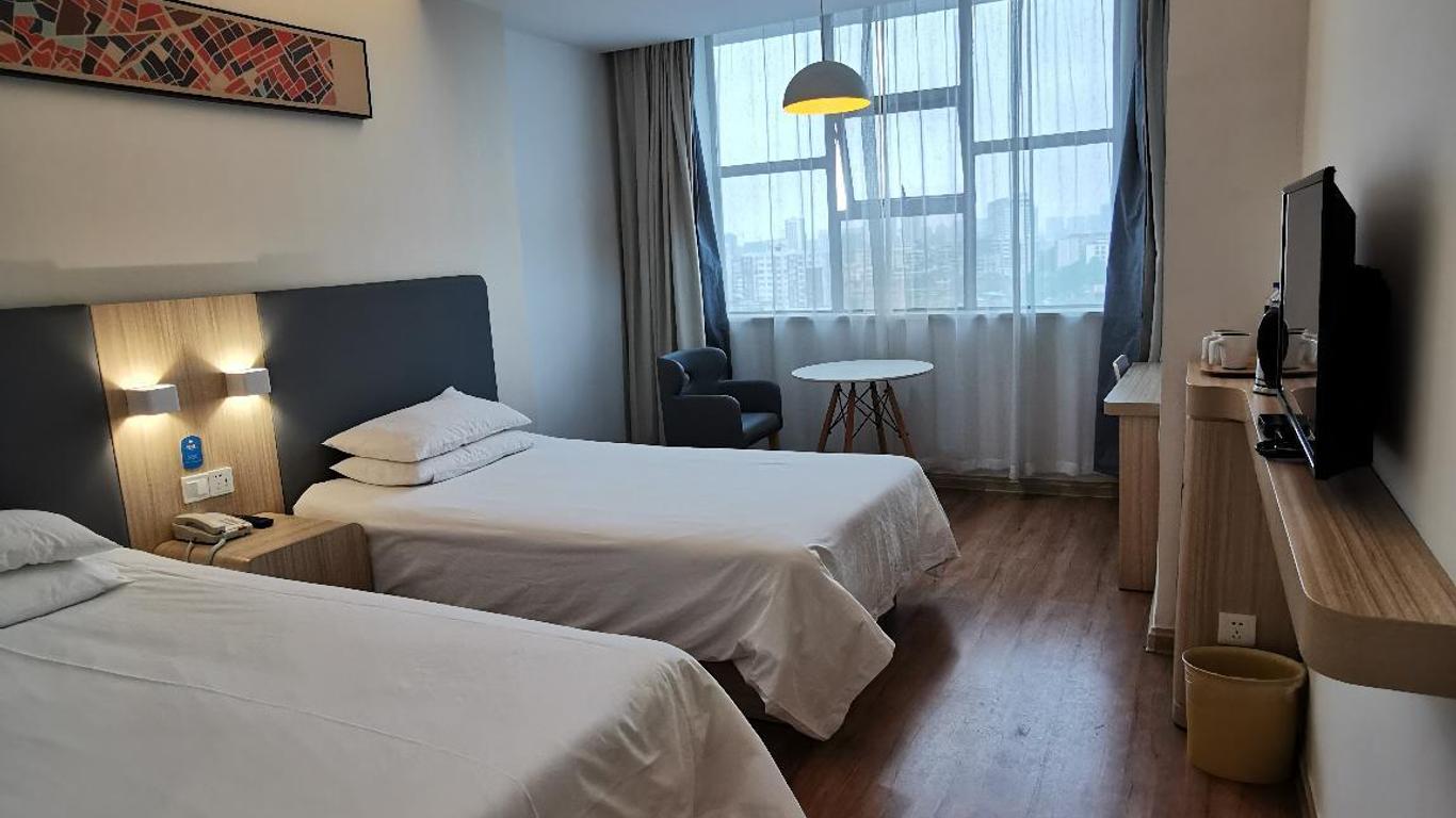Hanting Hotel Shaoyang Railway Station