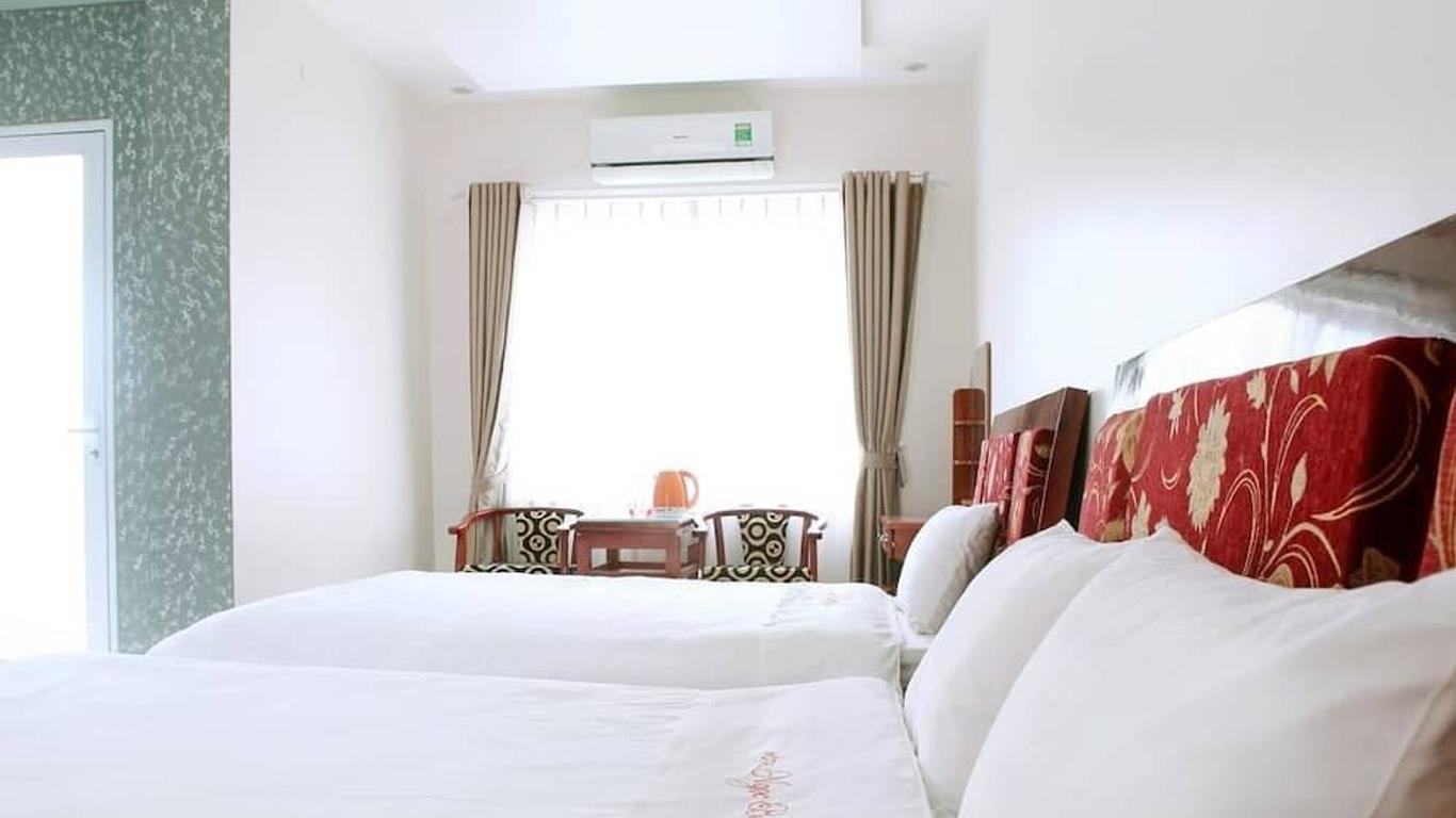 Ngoc Bach Hotel