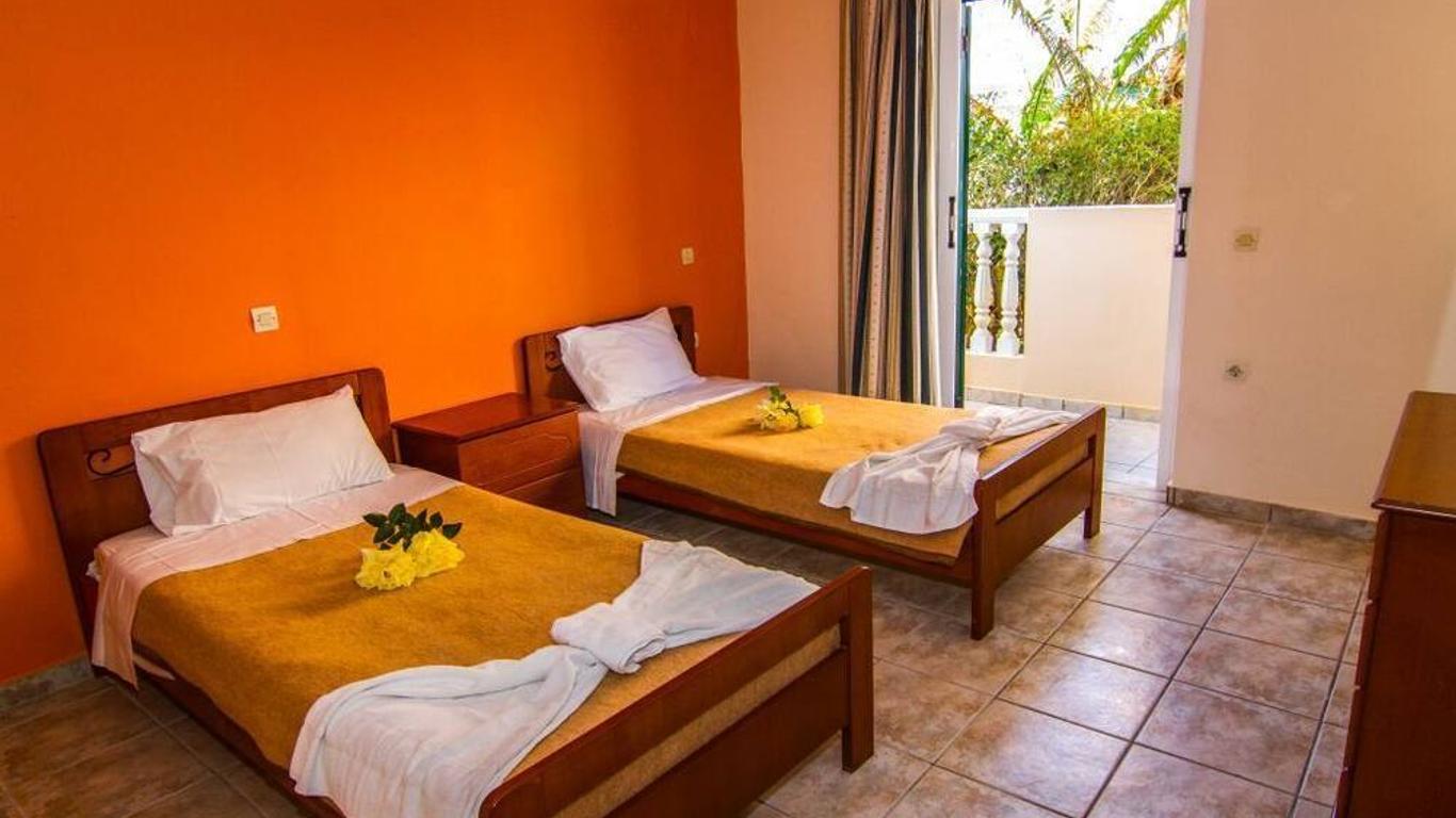 Sandy Maria Hotel