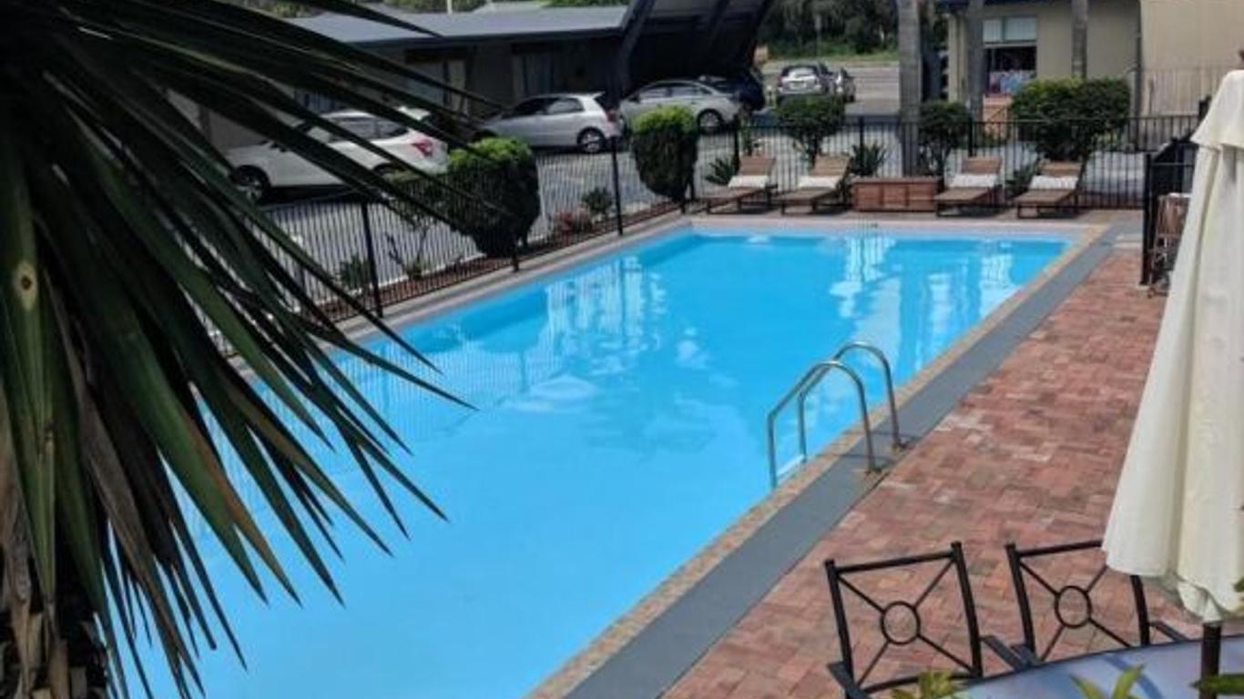 Belmont Palms Motel
