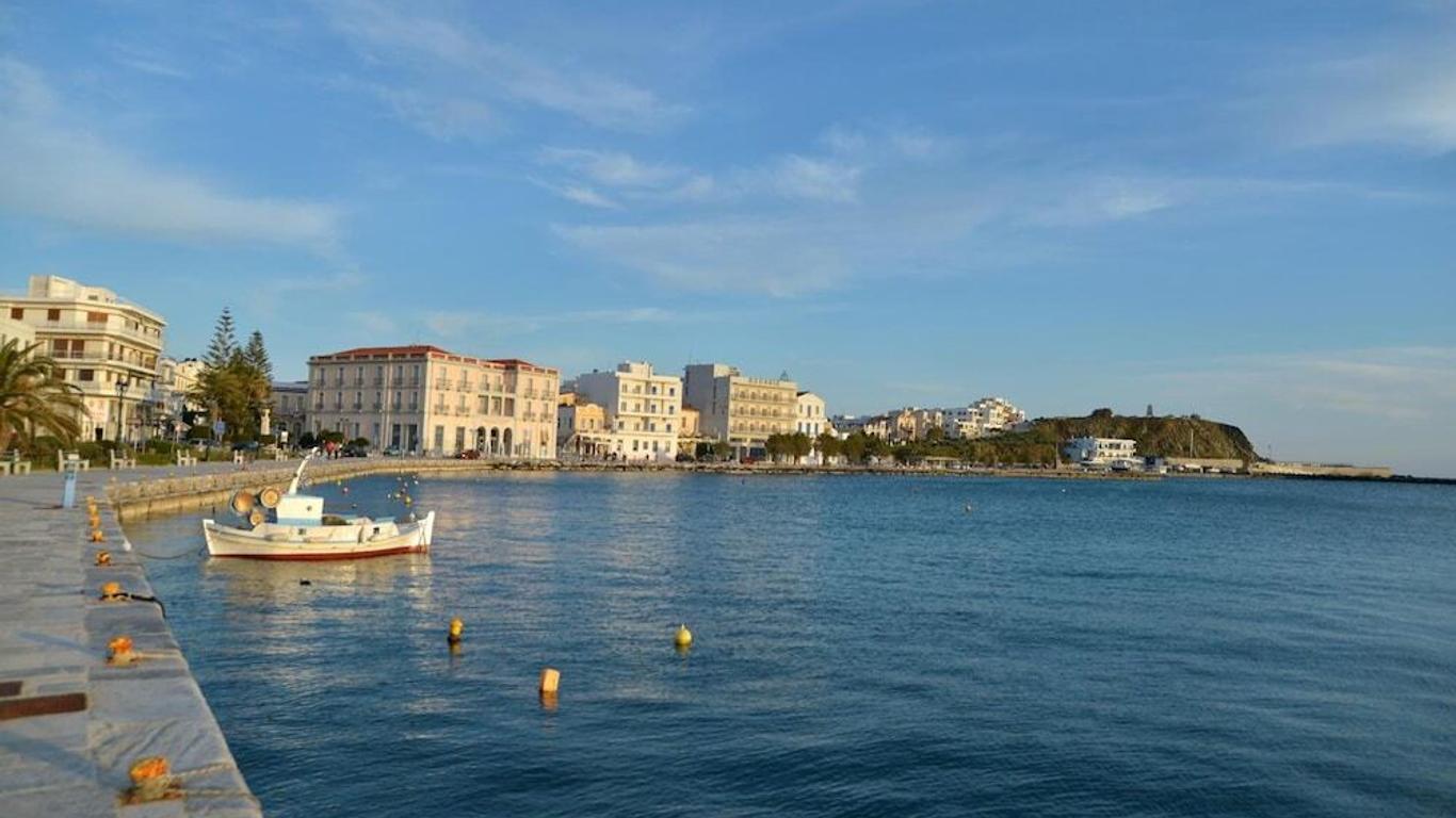 Delfinia Hotel