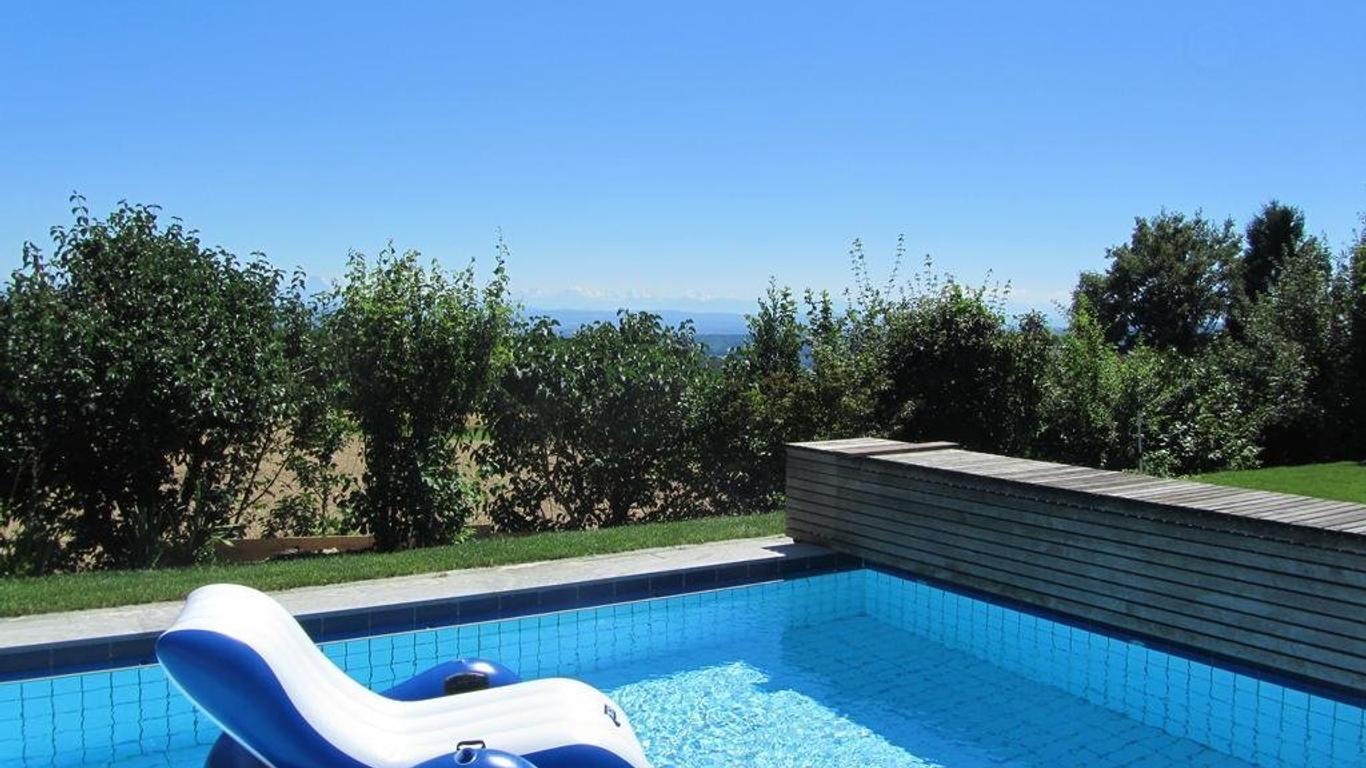 B&B Pension Marina