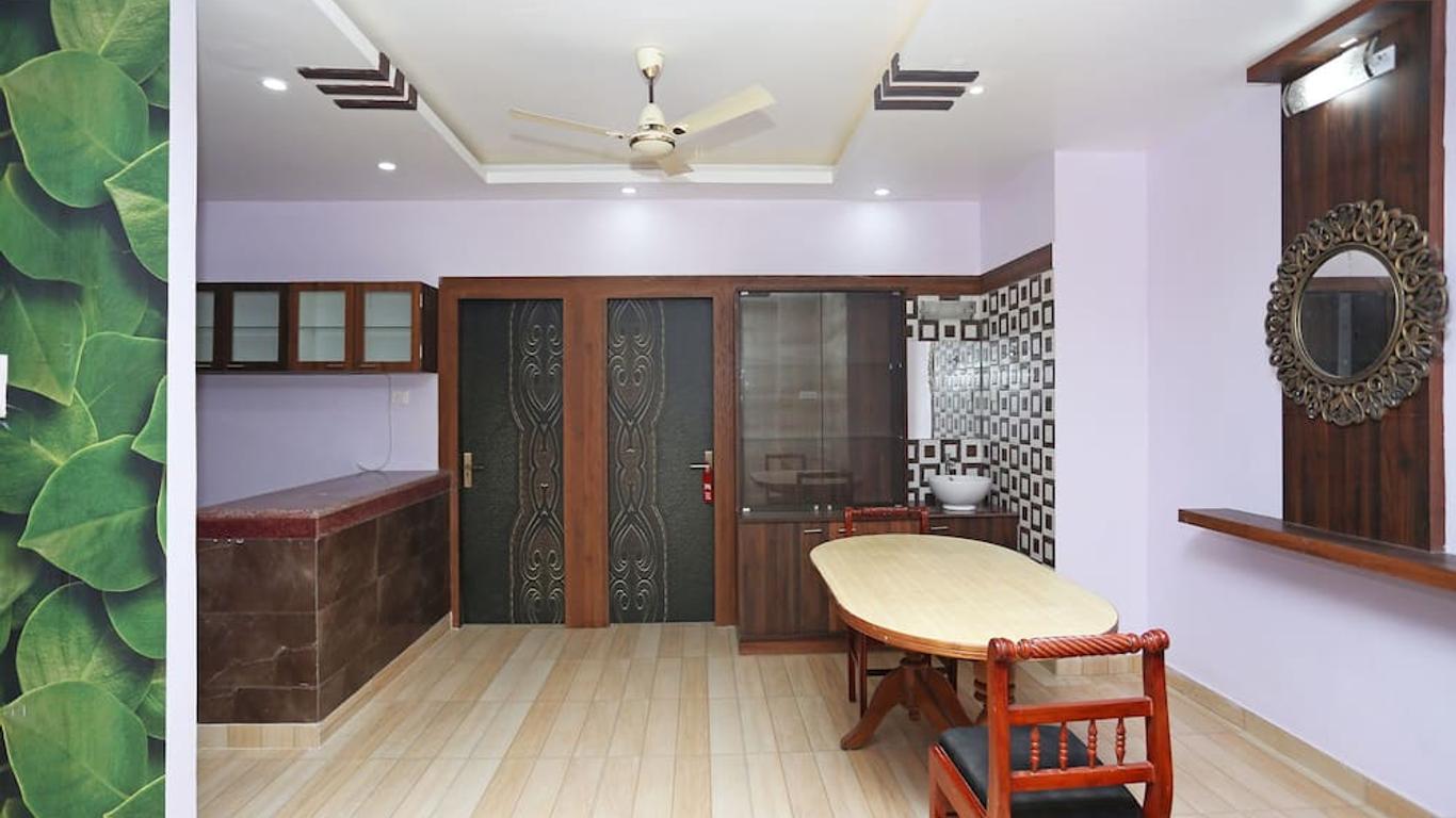 OYO 10734 Hotel Ne Residency