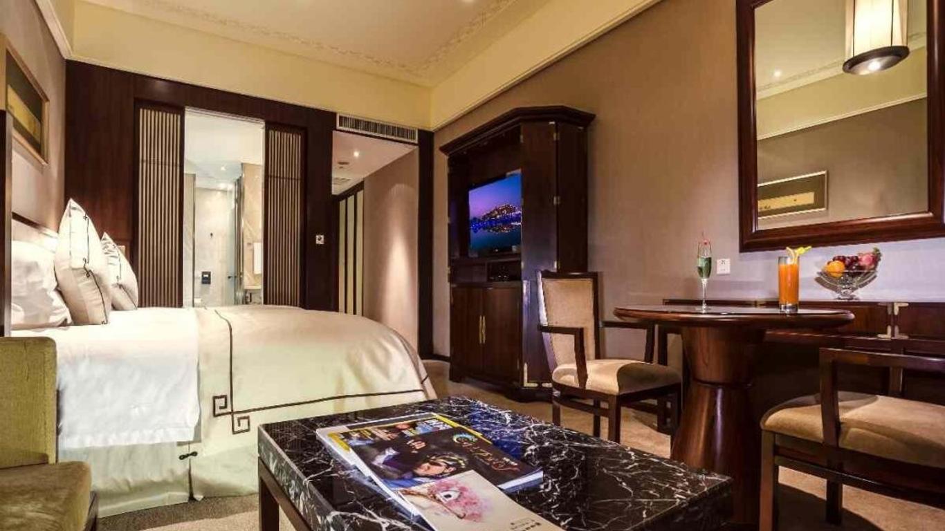 Jinling Hotel