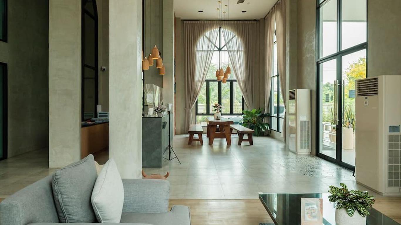 Le Lert Hotel Ratchaburi