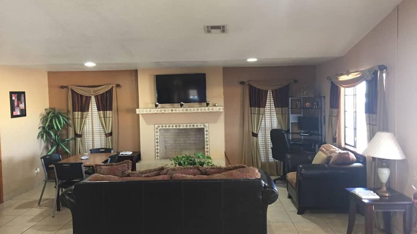Royal Inn Pearsall