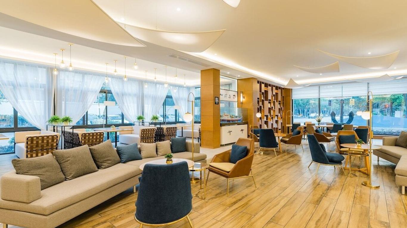 Atour Jiaozhou Qingdao Hotel