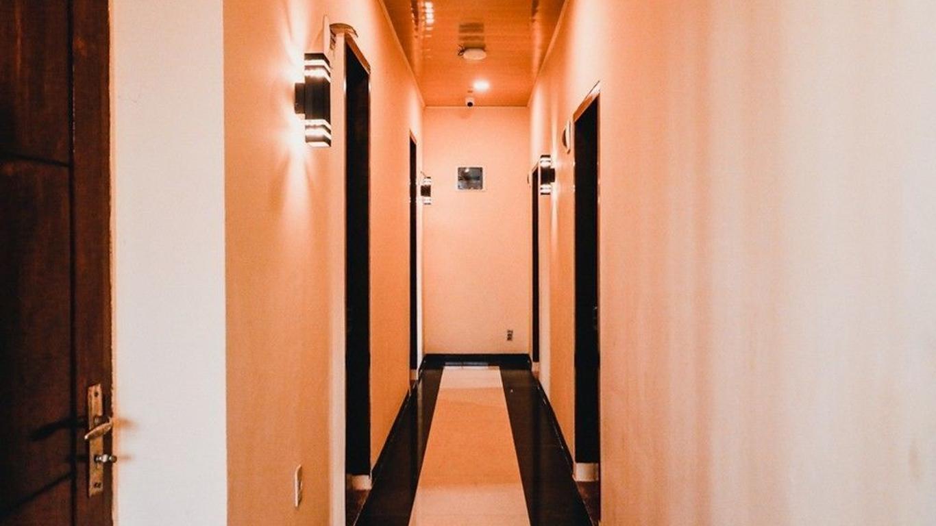 RedDoorz Near Halim Perdanakusuma 3