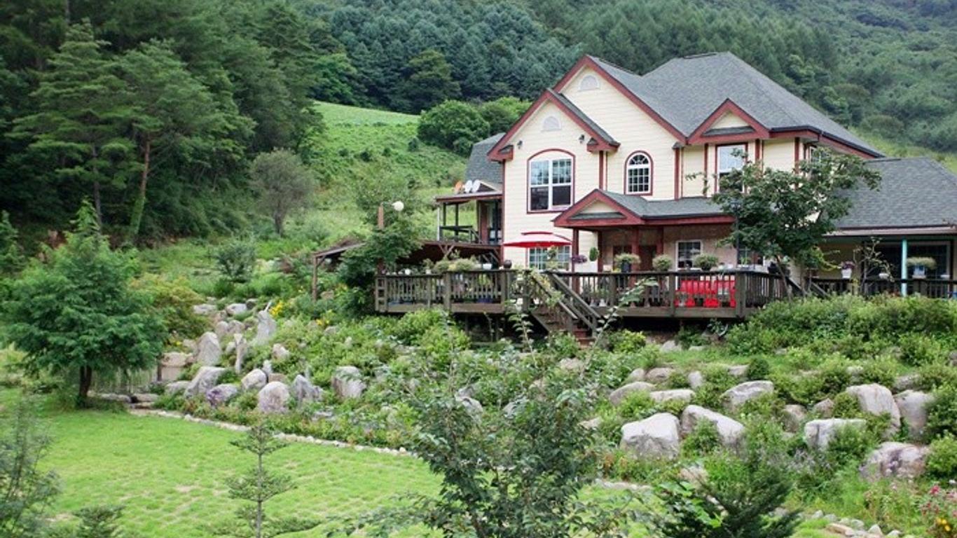 Hongcheon Yongso Valley Pension