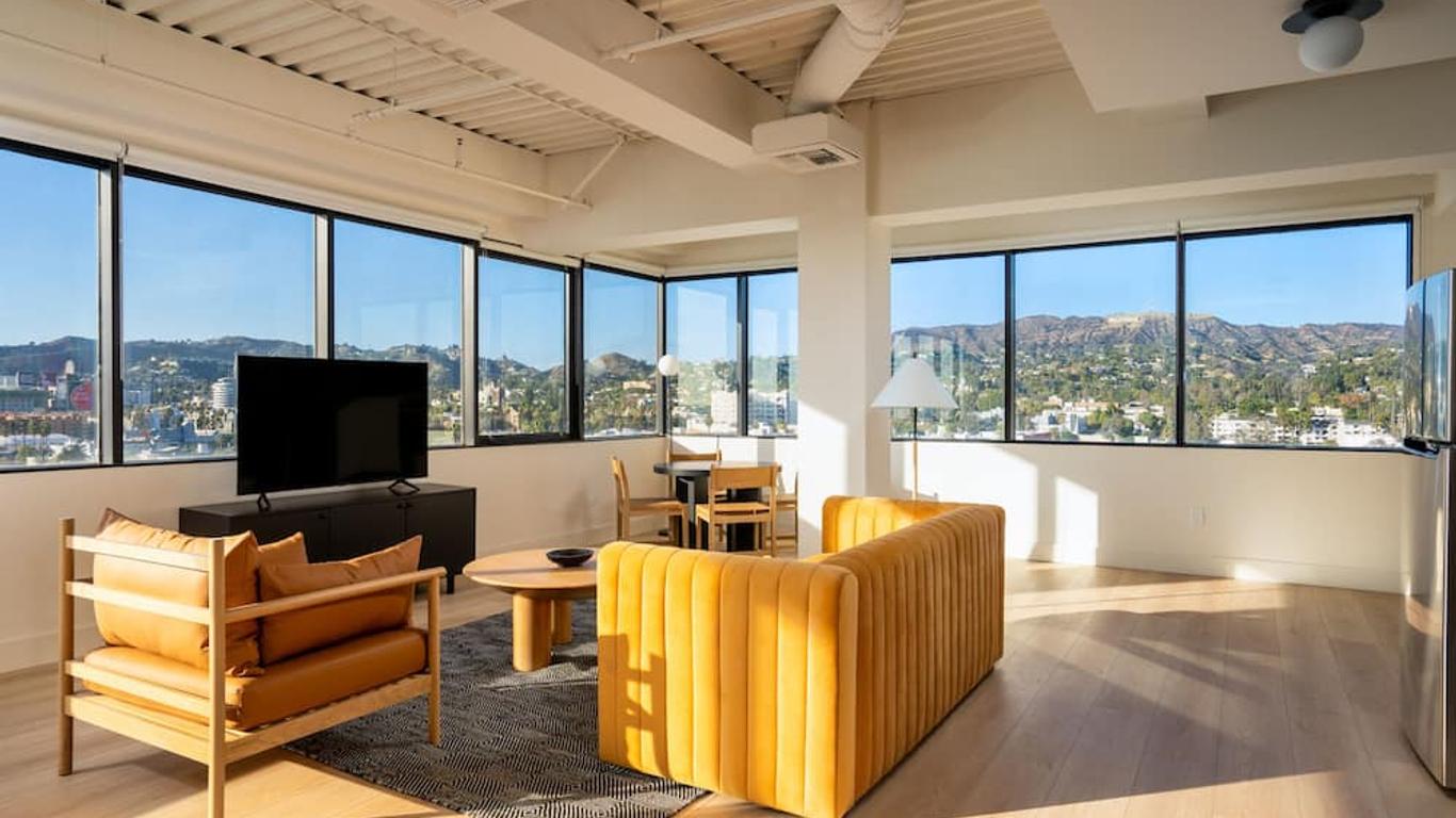 Kasa Sunset Los Angeles