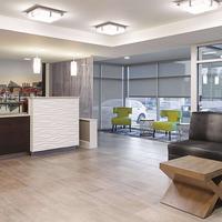 La Quinta Inn & Suites by Wyndham Baltimore N / White Marsh