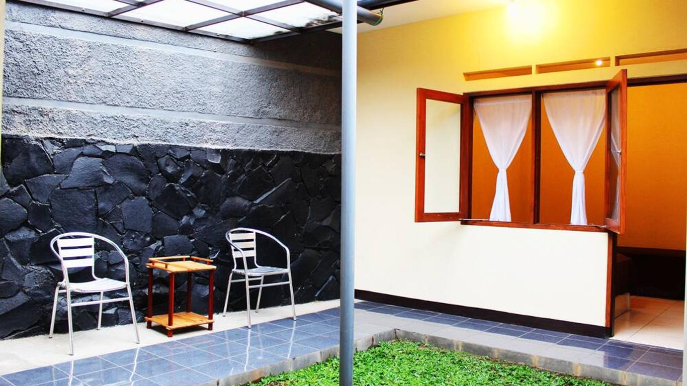 De Orange Pasteur Guest House